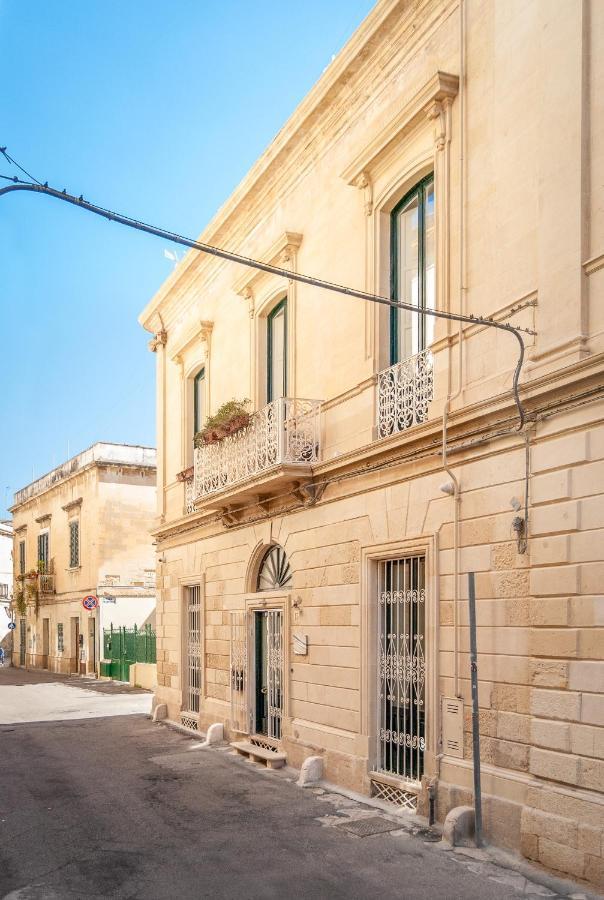 Il Garbino Suite And Apartment Lecce Buitenkant foto