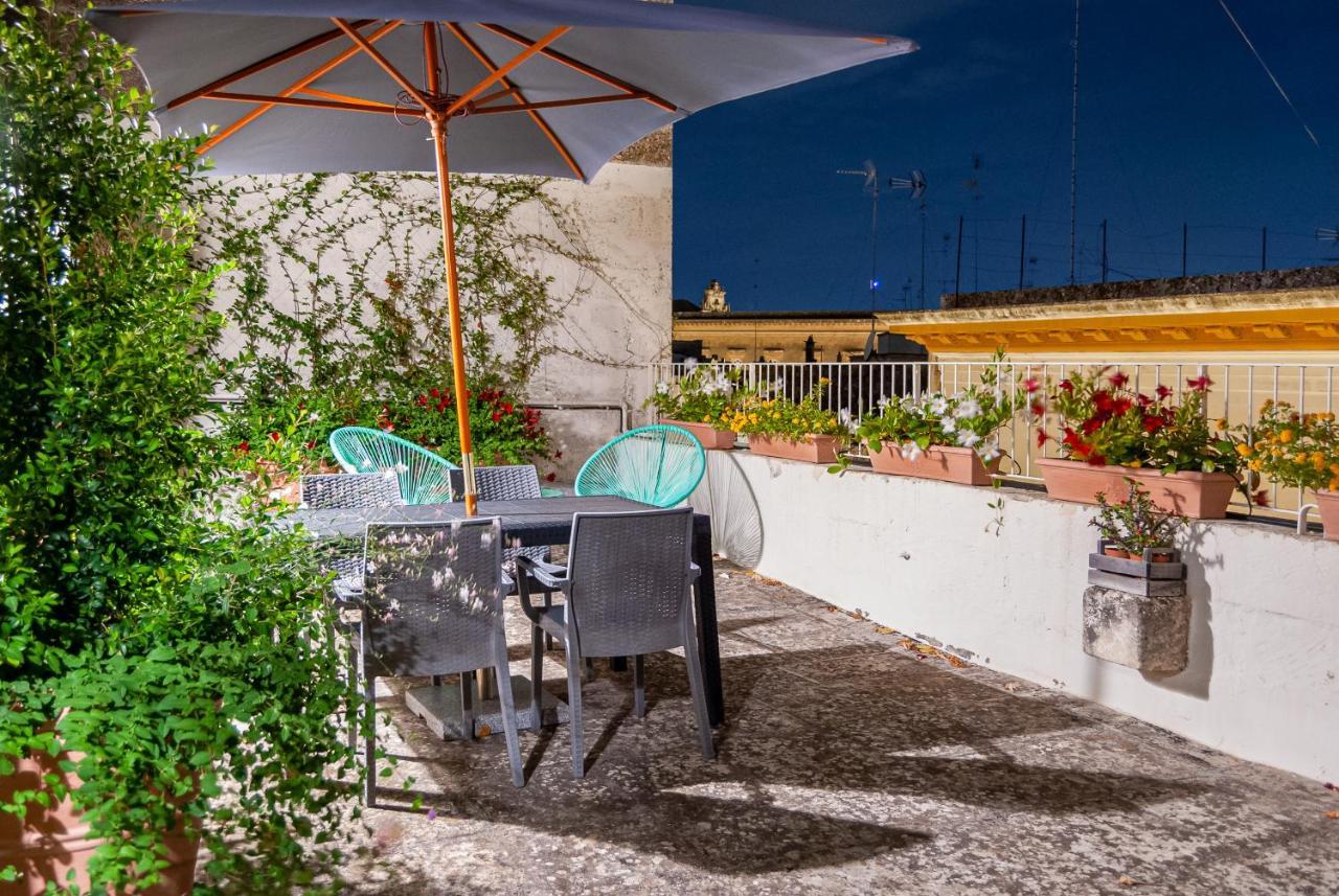 Il Garbino Suite And Apartment Lecce Buitenkant foto