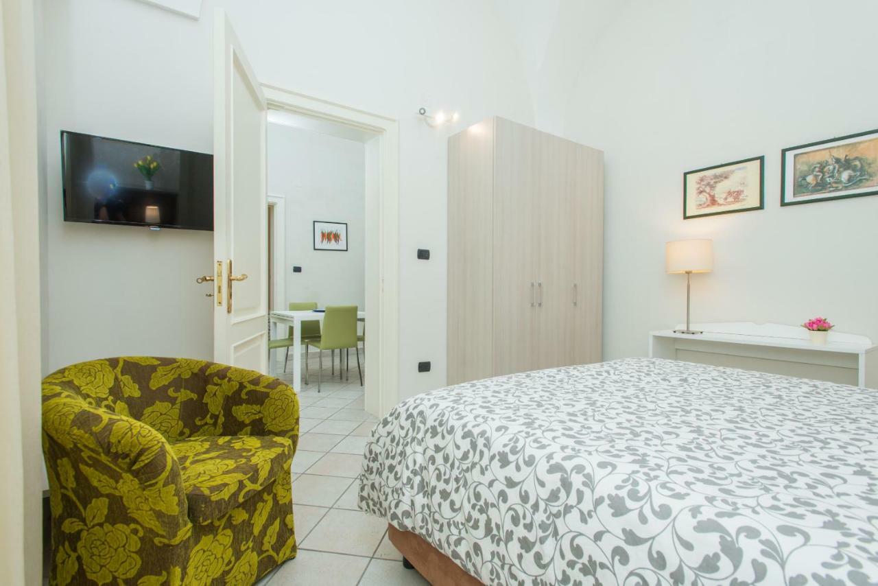 Il Garbino Suite And Apartment Lecce Buitenkant foto