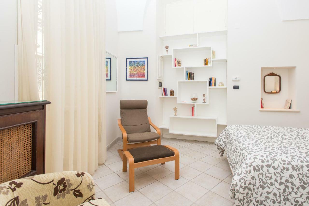 Il Garbino Suite And Apartment Lecce Buitenkant foto