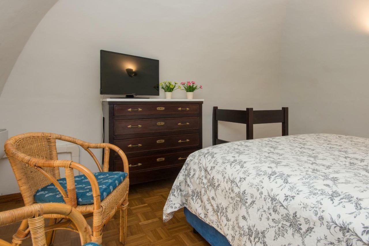 Il Garbino Suite And Apartment Lecce Buitenkant foto